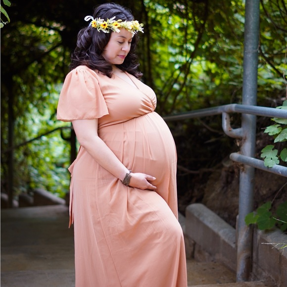 Camel colored maternity dress. Pink Blush Maternity. Ricarica label. Size L. - Picture 5 of 6